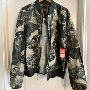 Bass Outdoor lightweight Camouflage Bomber Jacket size XL
